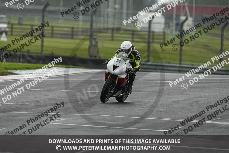 donington no limits trackday;donington park photographs;donington trackday photographs;estoril;event digital images;motorbikes;no limits;no limits trackdays;peter wileman photography;portugal;trackday;trackday digital images;trackday photos